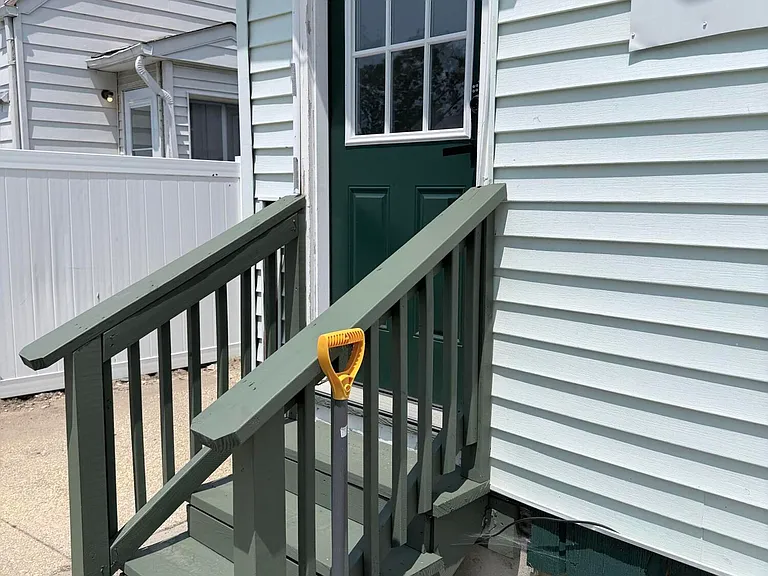 142 Monmouth Rd — Photo 4