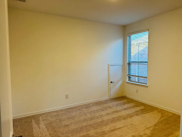 1213 Superbloom Ave — Photo 11
