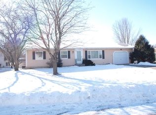 4391 Crestway Dr, Windsor, WI 53598