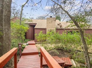 1400 Brook Hollow Dr, Bryan, TX 77802