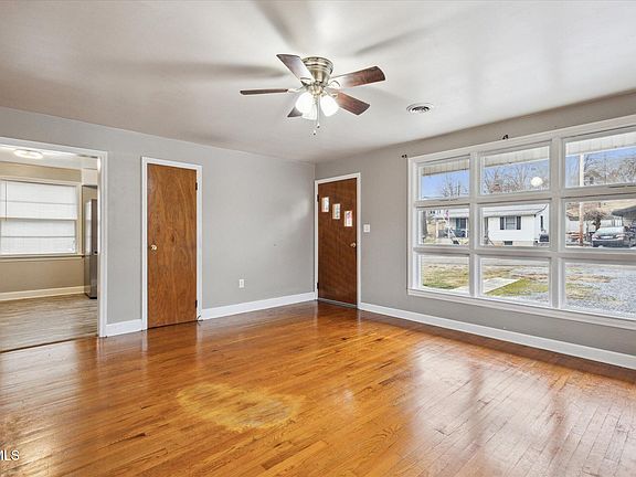2nd image of 409 Crescent Dr