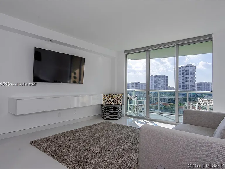 19390 Collins Ave #1121 — Photo 12