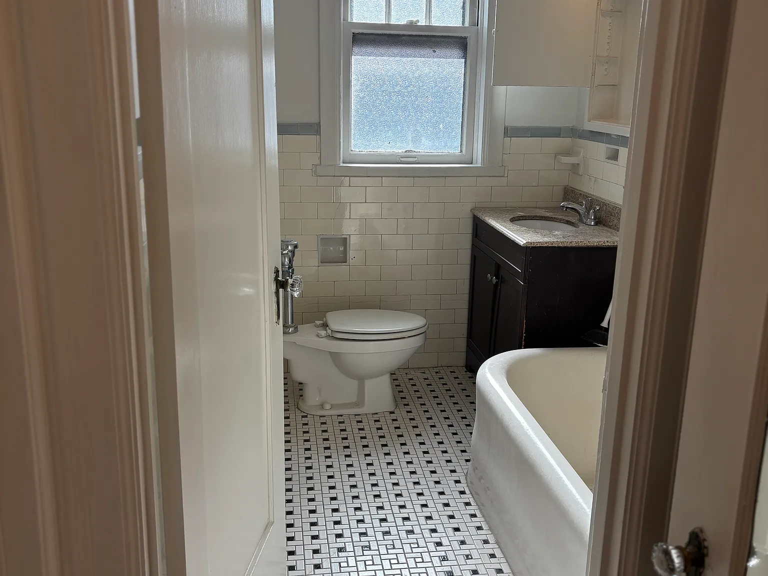 Studio, 600 sqft, $1,000 — Photo 4