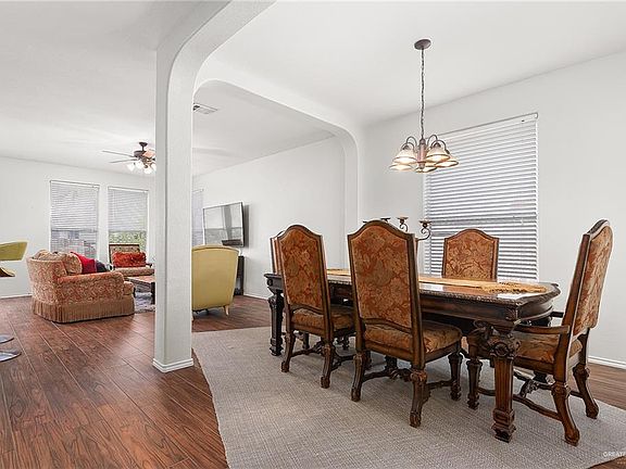 2nd image of 4406 Santa Fabiola St