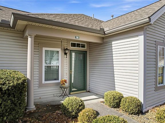 5th image of 76 Stone Ridge Blvd #76