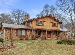 370 Douglas LANE, Cedarburg, WI 53012