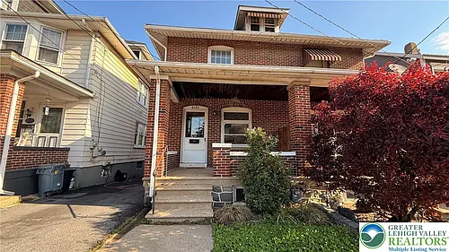 2125 Northampton St Photo 1