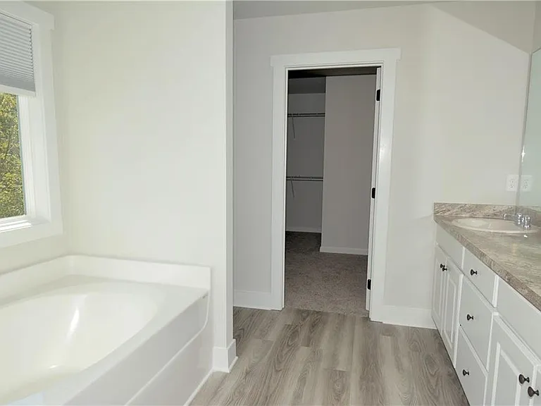 45 Haddington Ct — Photo 18