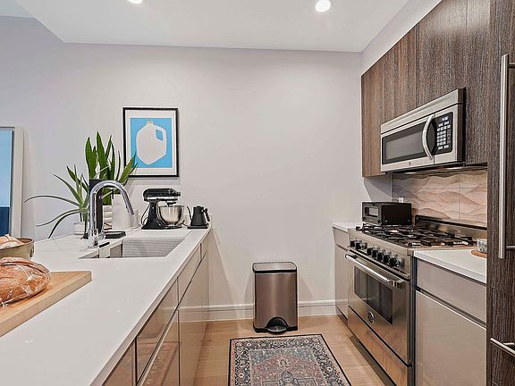 4th image of 695 6th Ave #1J
