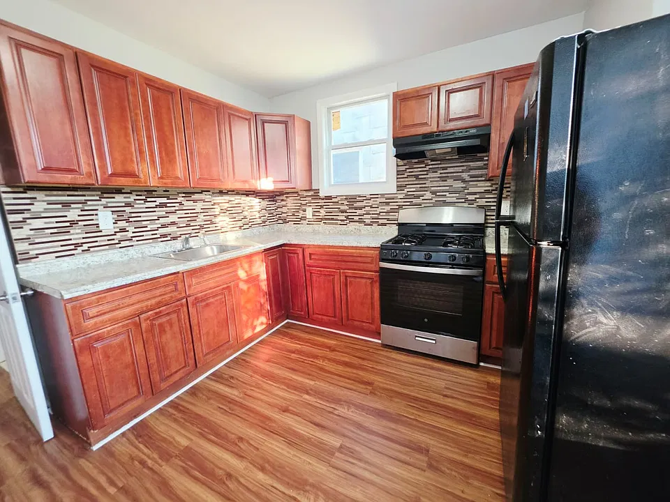 117 Wilkinson Ave #2F