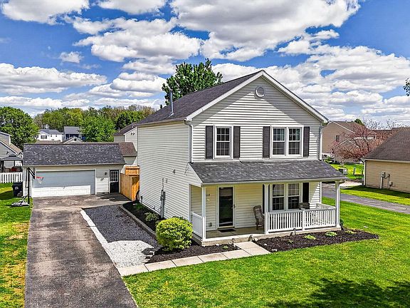 2nd image of 1119 Lake Forest Dr
