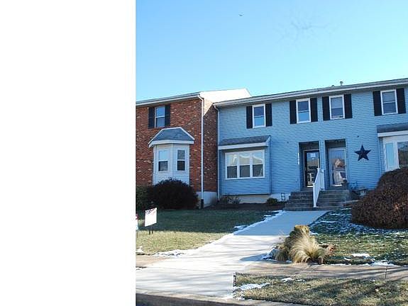 2nd image of 164 E Green Valley Cir