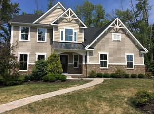 32304 Pepper Ridge Run, North Ridgeville, OH 44039