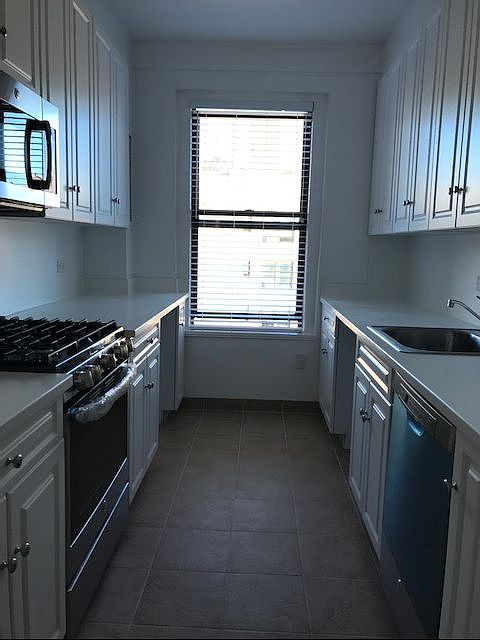 1st image of 28 W 82nd St #9A