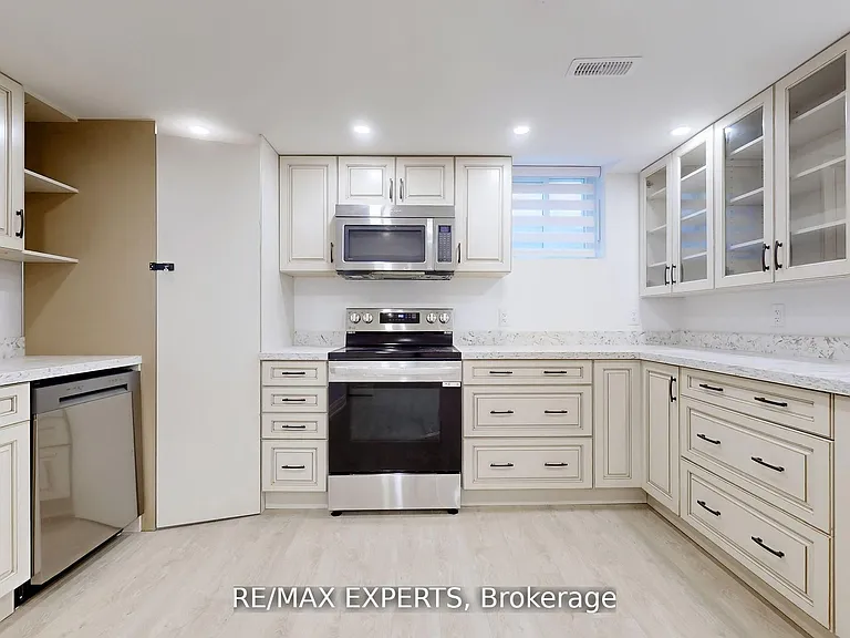 1097 Wildwood Dr #LOWER — Photo 7