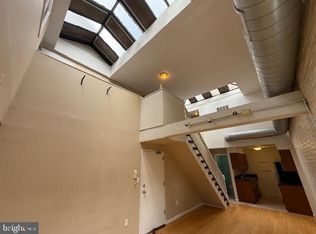 126 S 11th St APT 4R, Philadelphia, PA 19107