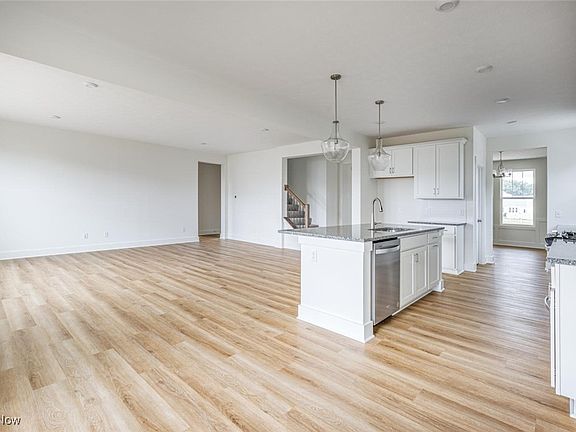 5th image of 8857 Larkspur Dr