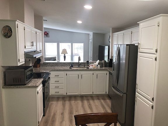 4th image of 1129 Sabal Palm Ln