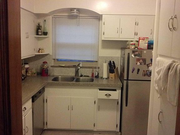 3rd image of 1606 Elmwood Ave #A