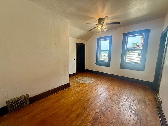 5th image of 1017 S 3rd Ave
