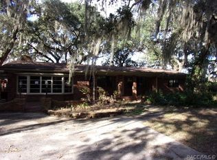 1110 N Beach Park Dr, Inverness, FL 34453