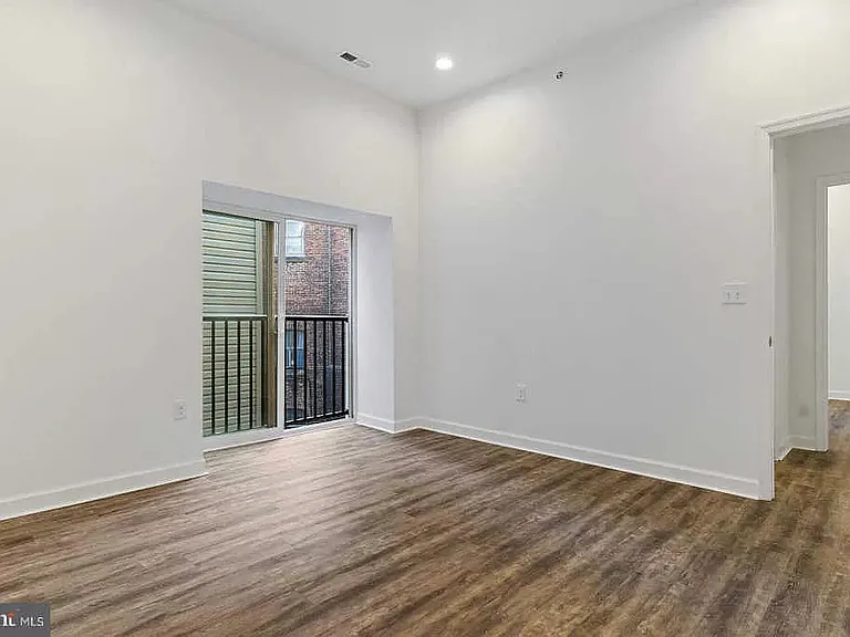 980 N Marshall St #4 — Photo 12