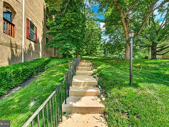5th image of 751 Scotch Way #65