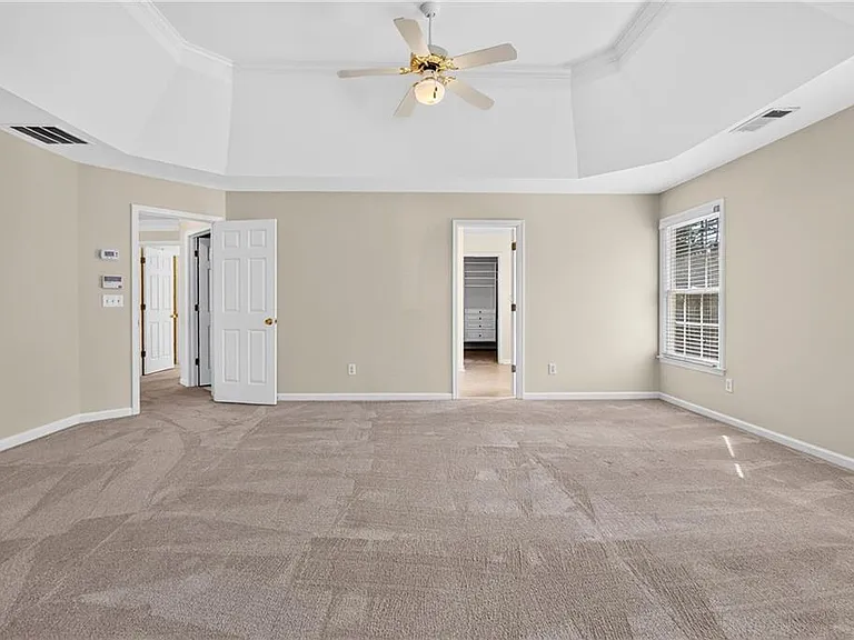 2311 Ravinia Ct NE — Photo 19