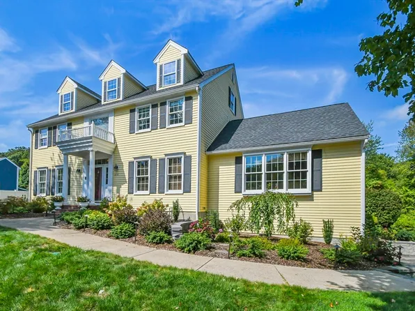 379 Stearns Rd, Marlborough, MA 01752