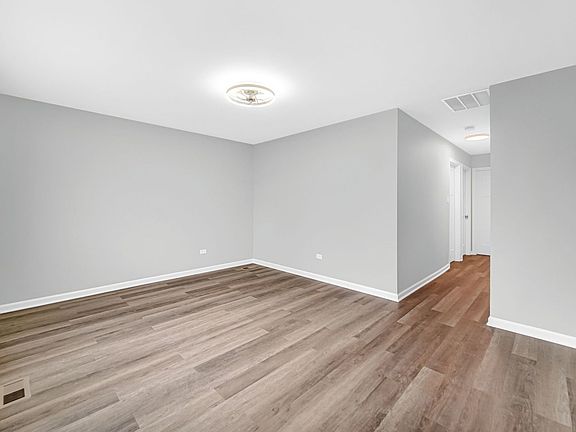 3rd image of 22607 Theodore Ave