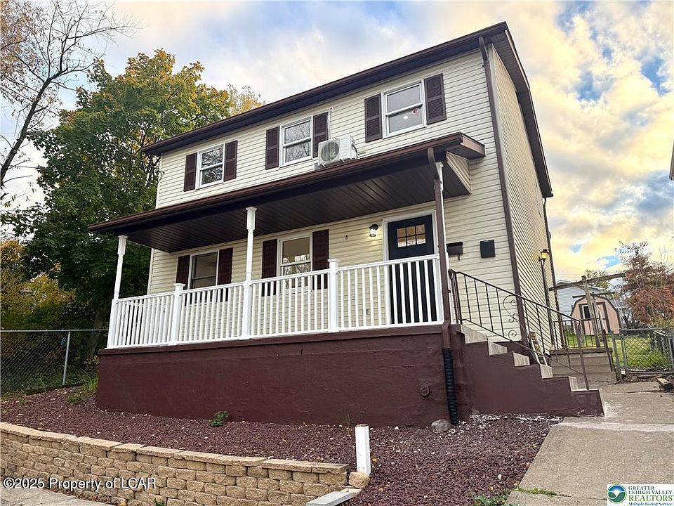 1st image of 9 Mack St