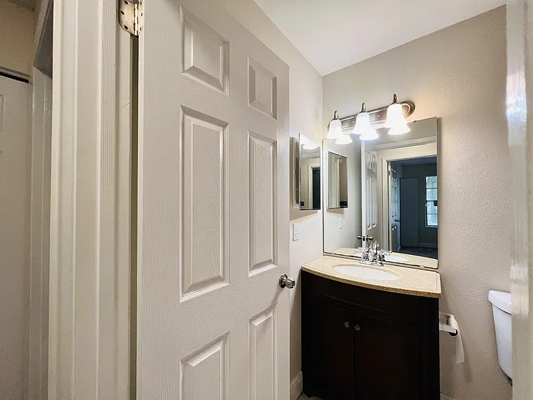 612 Sherwood Oaks Cir — Photo 9