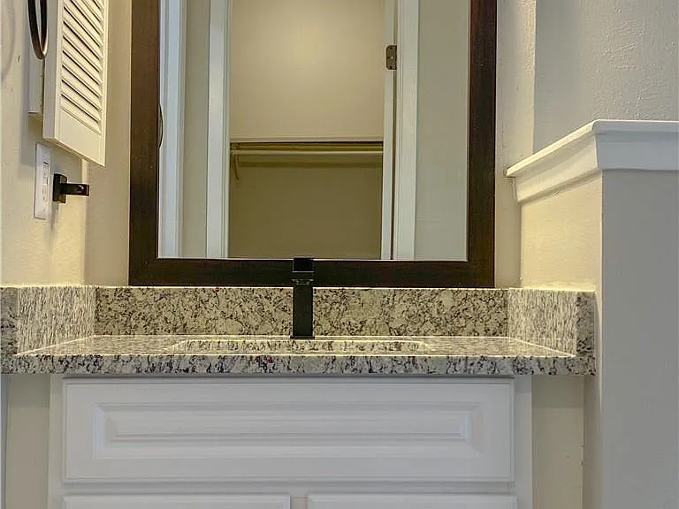 11908 Sunhillow Bnd #B — Photo 14