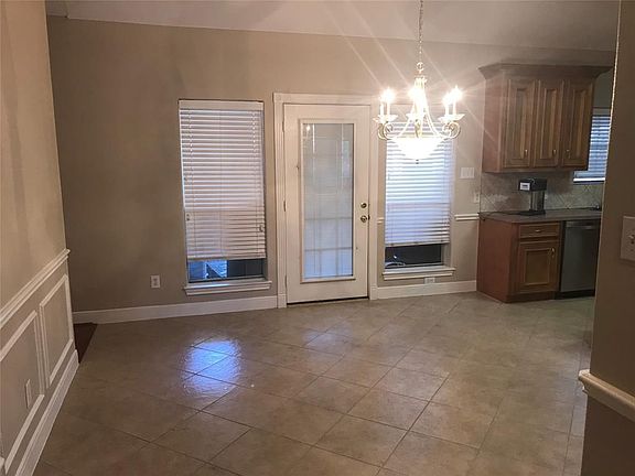 4th image of 3610 Chandler Ln