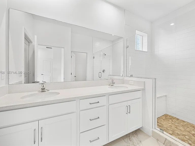 3542 NW Solange Ct — Photo 24