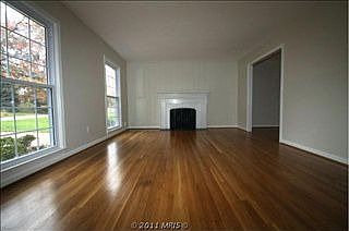 2nd image of 7423 Venice St