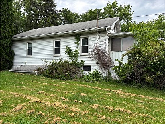 2nd image of 1041 Clinton Rd