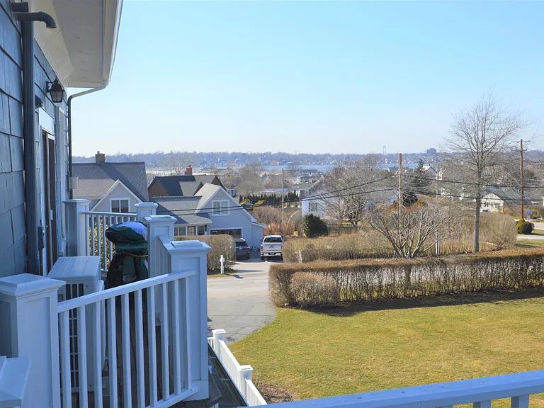398 Wolcott Ave #4 — Photo 21