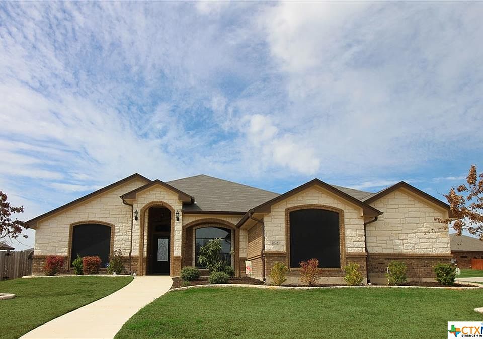 1st image of 2028 Chinquapin Ln
