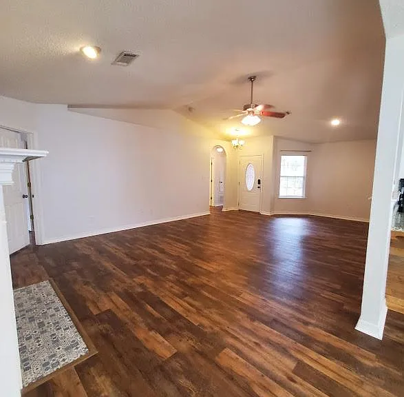 1516 Oakhill Rd — Photo 5