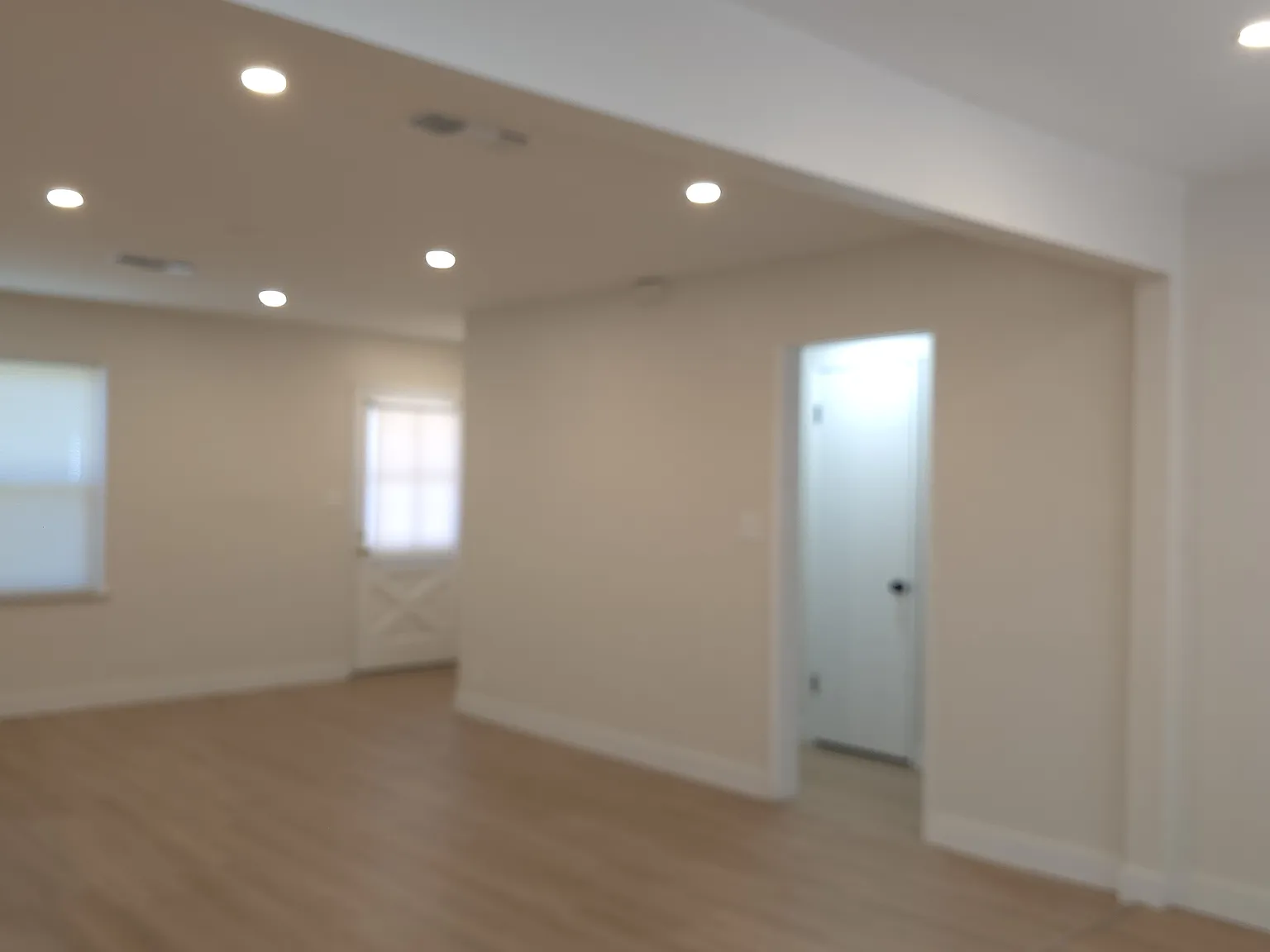 3 bed, 1100 sqft, $3,450 — Photo 3