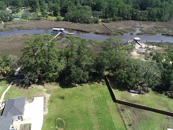 3rd image of 1131 River Oaks Rd