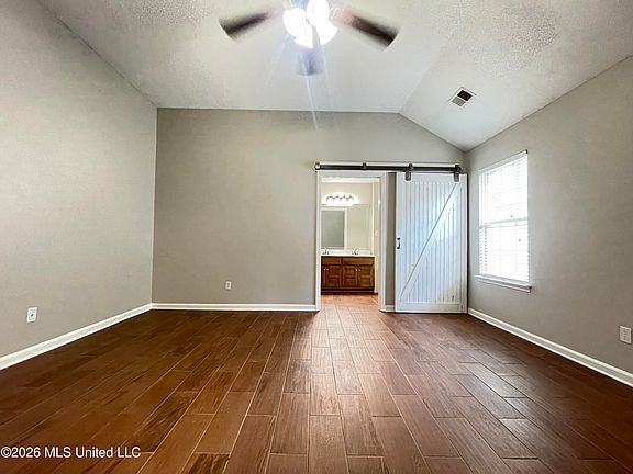 5th image of 7185 Crape Myrtle Dr