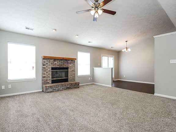 4th image of 7737 Blue Willow Dr