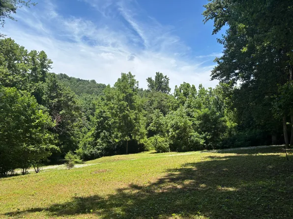 293 Hickory Springs Rd, Washburn, TN 37888