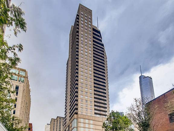 2nd image of 545 N Dearborn St APT 3007
