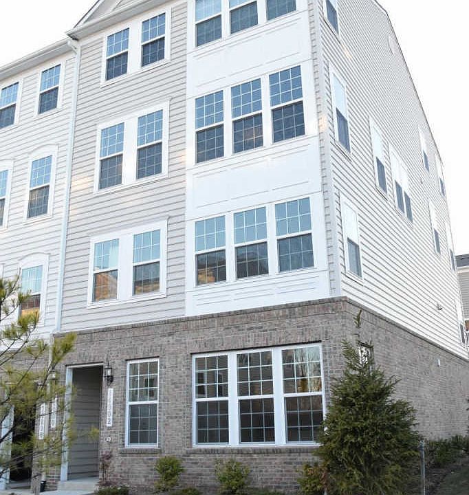 1st image of 14902 Mason Creek Cir