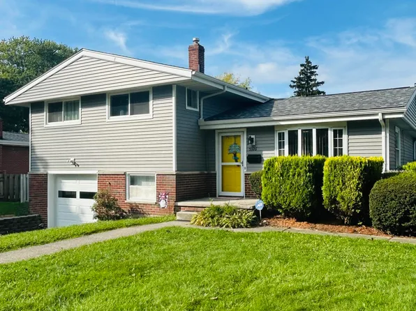 5326 Grosse Point Pkwy, Toledo, OH 43611
