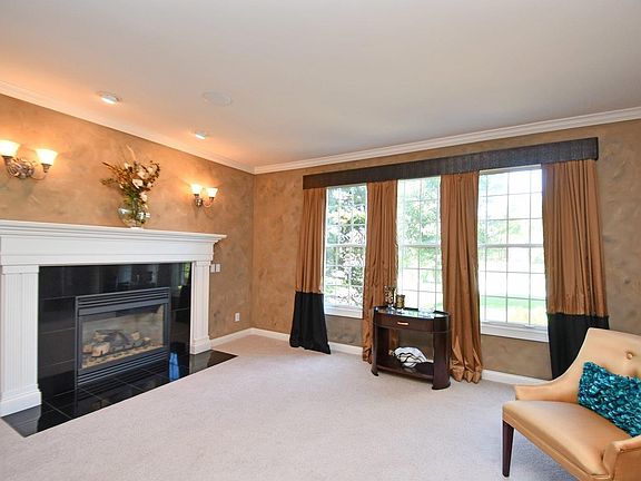 3rd image of 793 Cedar Dr