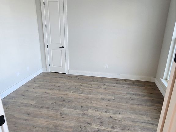 3rd image of 9417 Mallard Dr